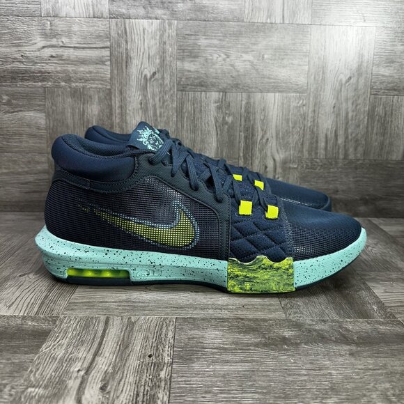 Nike Lebron Witness 8 Men's size 17 Armory Navy Basketball Shoes FB2239-402 - Picture 1 of 8